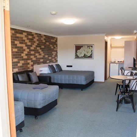 Highway Inn Motel Hay Extérieur photo