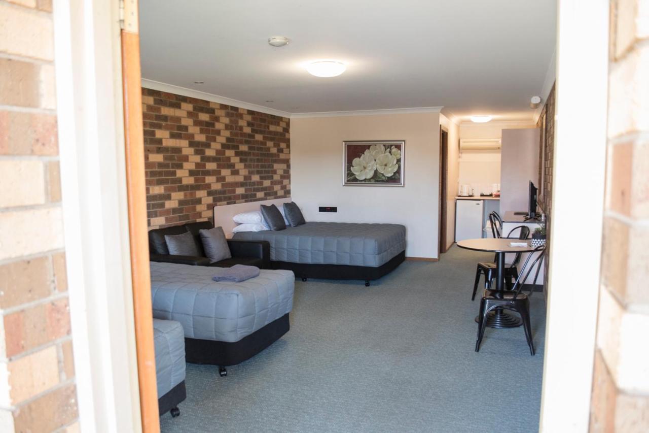 Highway Inn Motel Hay Extérieur photo