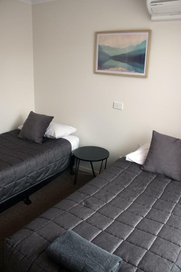 Highway Inn Motel Hay Extérieur photo